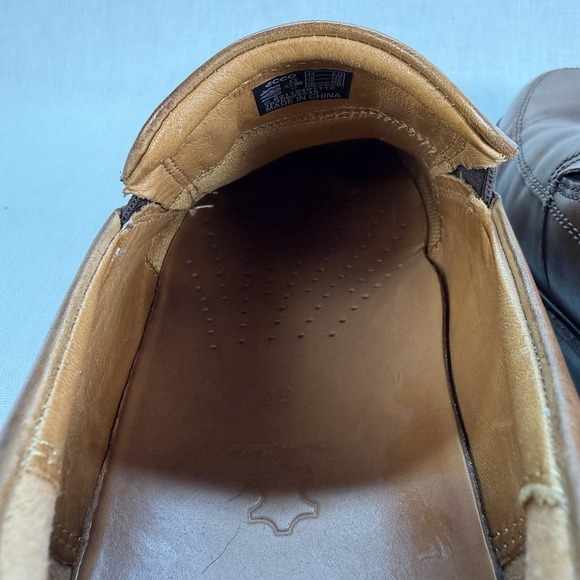 Ecco Holton Shoes Mens Loafer Brown Leather Apron Toe Comfort Slip On Size 10 - Picture 8 of 14